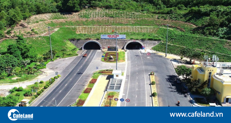 Read more about the article Bộ GTVT nói gì về dự án tuyến đường tránh Nam hầm Hải Vân chậm triển khai?