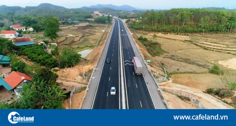 Read more about the article Trình Quốc hội đầu tư hơn 146.000 tỉ đồng để làm 729 km cao tốc Bắc – Nam
