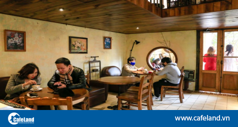 Read more about the article Tìm quán cà phê làm việc từ trong Tết