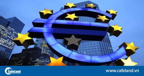 Read more about the article ECB giữ nguyên chính sách tiền tệ như dự kiến ​​bất kể lạm phát kỷ lục