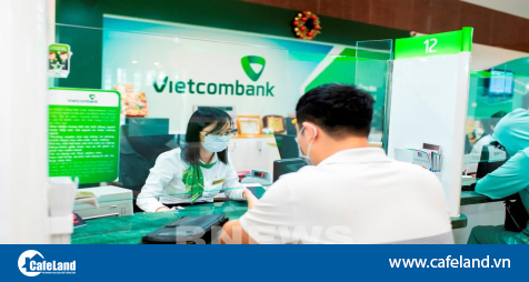 Read more about the article Vietcombank muốn tăng vốn điều lệ, niêm yết cổ phiếu trên thị trường nước ngoài vào năm 2025