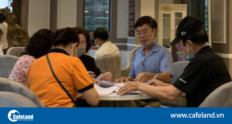 Read more about the article Tân Hoàng Minh tiếp tục hứa sẽ trả tiền nhà đầu tư trái phiếu