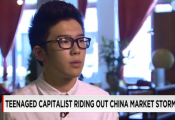 Nam sinh Trung Quốc kiếm tiền từ chứng khoán rớt giá