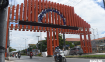 Xây dựng cổng chào TP Long Xuyên trên 6,8 tỉ đồng là lãng phí