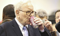 Warren Buffett  - vị tỷ phú “nghiện” Cocacola, thích dùng phiếu giảm giá