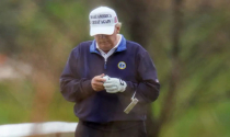 Sân golf của Trump bị tước quyền đăng cai major