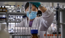 Việt Nam nghiên cứu sản xuất vaccine Covid-19 một liều tiêm