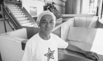Doanh nhân gốc Việt David Trần trở thành tỉ phú tương ớt đầu tiên tại Mỹ