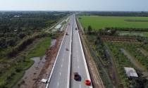 Bộ Xây dựng phản hồi về việc đầu tư làm tuyến đường dân sinh cao tốc Mỹ Thuận - Cần Thơ