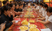 Giá vàng hôm nay 7.11:  Bật tăng nhanh, đẩy làn sóng mua gom mạnh mẽ