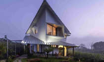 Xây nhà mái xếp gấp khúc trên sườn đồi Bảo Lộc ôm trọn tầm nhìn thung lũng