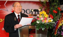 Vị doanh nhân 90 tuổi đón nhận Kỉ niệm chương “Vì sự phát triển Doanh nghiệp”