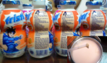 Gặp “sự cố vật thể lạ trong sữa”, Dutch Lady lại đổ lỗi cho khách hàng