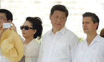 Dân Trung Quốc bực tức vì phu nhân chủ tịch nước dùng iPhone