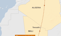 Máy bay Algerie chở 116 người đâm xuống đất