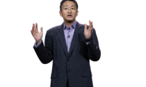 Đường gập ghềnh của Kazuo Hirai