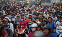 Chính phủ quyết định tạm dừng thu phí đường bộ với xe máy