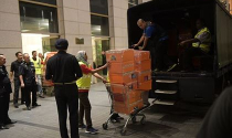 Malaysia thu gần 300 túi hàng hiệu, 72 bao tiền tại nhà cựu thủ tướng