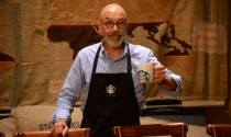 Đại sứ Starbucks Coffee: Đừng để người khác định vị mình là ai