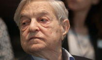 Ông Trump ngầm cáo buộc tỷ phú Soros “giật dây” đoàn người di cư đổ về Mỹ