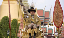Quốc vương Thái Lan tuyên bố trị vì bằng chính nghĩa ngay sau đăng quang
