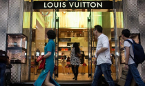 Vì sao những chiếc túi Louis Vuitton rất đắt đỏ nhưng không bao giờ giảm giá?