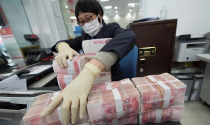 Trung Quốc tiêu hủy tiền giấy ngăn virus corona