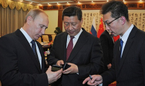 'iPhone phiên bản Nga' Putin tặng Tập Cận Bình có gì?