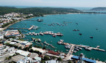 Chao đảo trong cơn sóng đất đặc khu