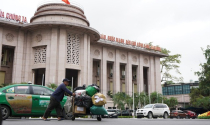 Nhiều ngân hàng sắp "lên ghế nóng" trước cổ đông Nhiều ngân hàng sắp "lên ghế nóng" trước cổ đông