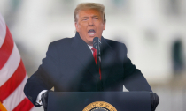 Nhiệm kỳ của Trump dần khép trong hỗn loạn