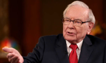 Warren Buffett liên tiếp bị S&P 500 đánh bại, tín hiệu gì cho thị trường chứng khoán?