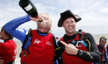 Chơi ngông độc và lạ kiểu 'tỷ phú Richard Branson'