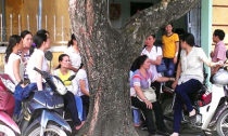 Gần 100 công nhân 'vây' Cty đòi giải quyết thôi việc