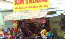 Tiệm vàng bán dép, nhà hàng bán bánh mì