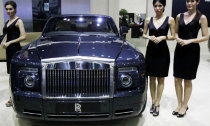 Đại gia lách thuế siêu xe