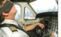 Tin sốc: Phi công ngủ khi đang lái máy bay đầy khách