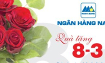 NAM A BANK tặng quà tri ân khách hàng nữ