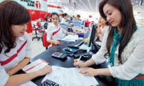 Lương "khủng" ngân hàng: Sếp nhận bạc tỷ, nhân viên "bạc cắc"