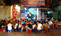 Bán bia vỉa hè, online có thể bị cấm