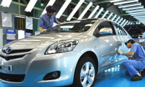 Ngoài ốc vít, Việt Nam 'bó tay' với sơn ôtô
