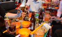 Hiệp hội và doanh nghiệp: Dán tem bia là gây lãng phí