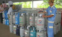 Giá gas giảm 13.000 đồng/bình 12 kg