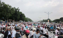 Hoãn thu phí xe máy tại TPHCM