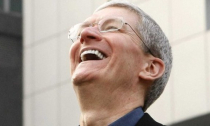 CEO Tim Cook được tăng lương gần gấp đôi
