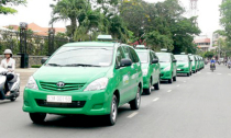 Giá cước taxi tiếp tục giảm