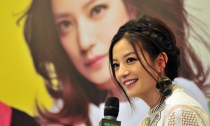 Triệu Vy trở thành tỷ phú