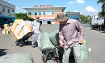 Cước phí cao, dịch vụ kém, ngành đường sắt ì ạch thay đổi