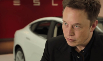 Elon Musk tuyên chiến với ngành công nghiệp dầu khí