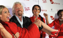 Bài học hay từ tỷ phú “kỳ dị” Richard Branson: Làm hết sức, chơi hết mình
